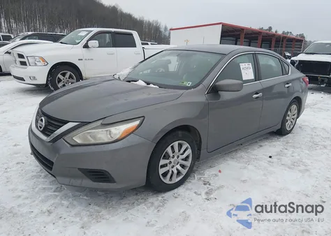 2017 Nissan Altima 2.5 S z USA, uszkodzony, nr VIN 1N4AL3AP0HN349544